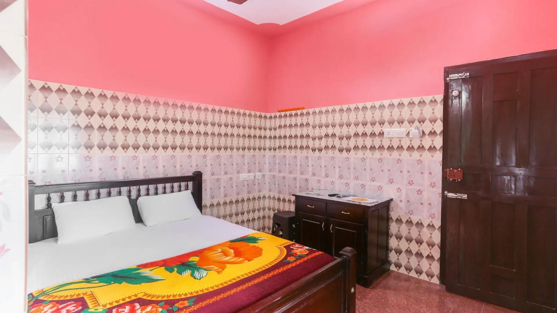 Hotel O Sree Bhadra Tourist Home Kollam