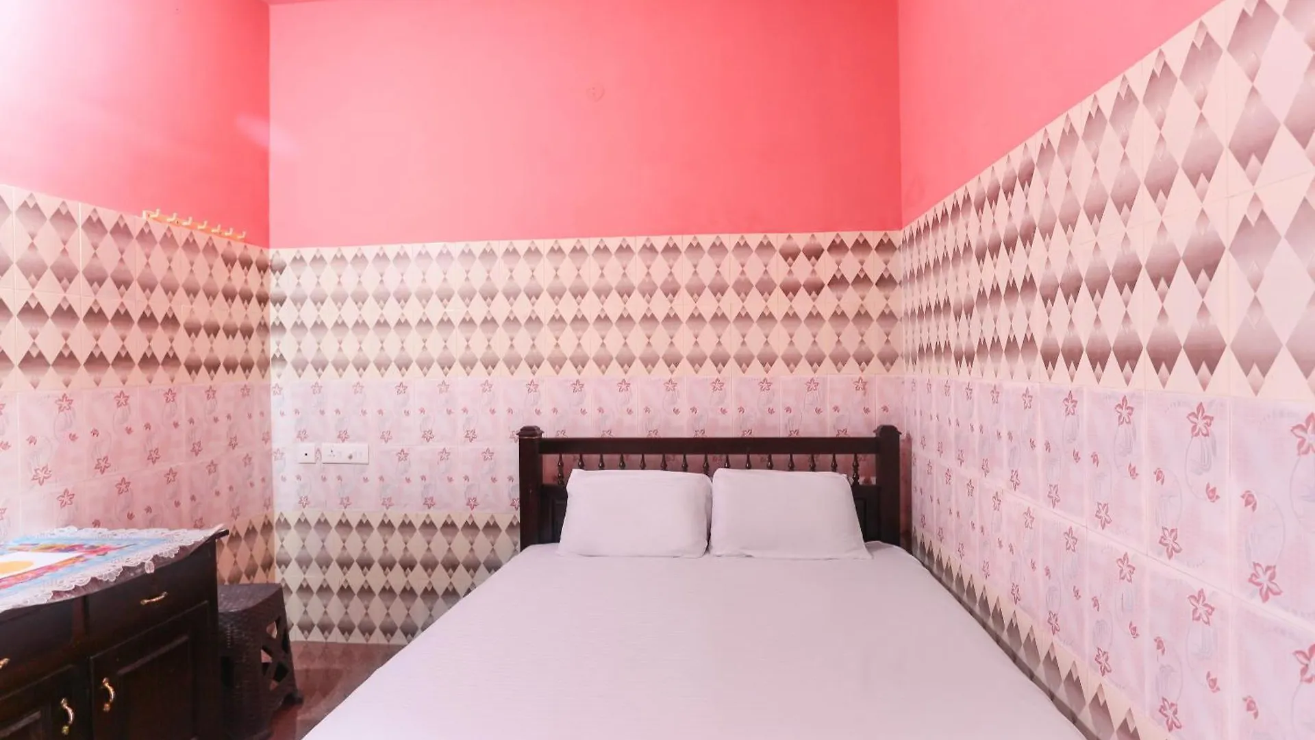 Hotel O Sree Bhadra Tourist Home Kollam
