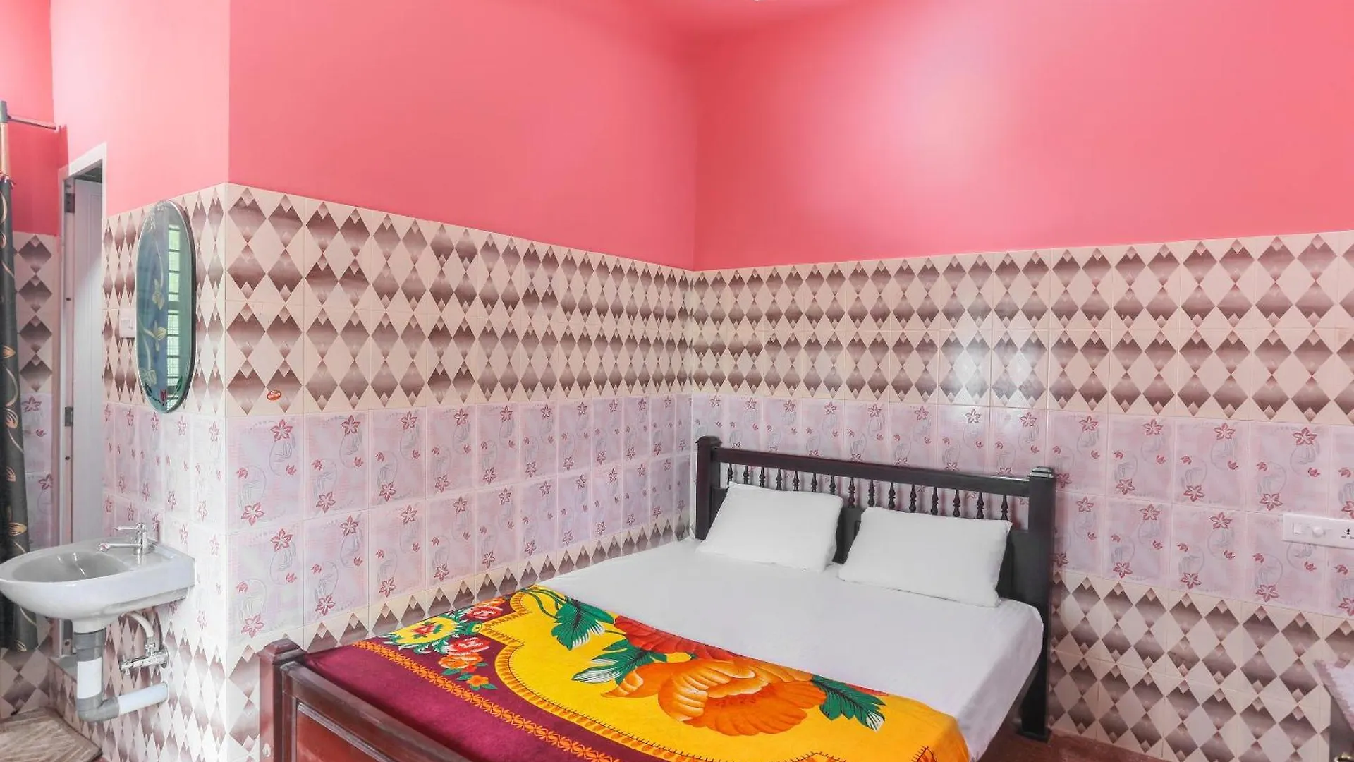 Hotel O Sree Bhadra Tourist Home Kollam