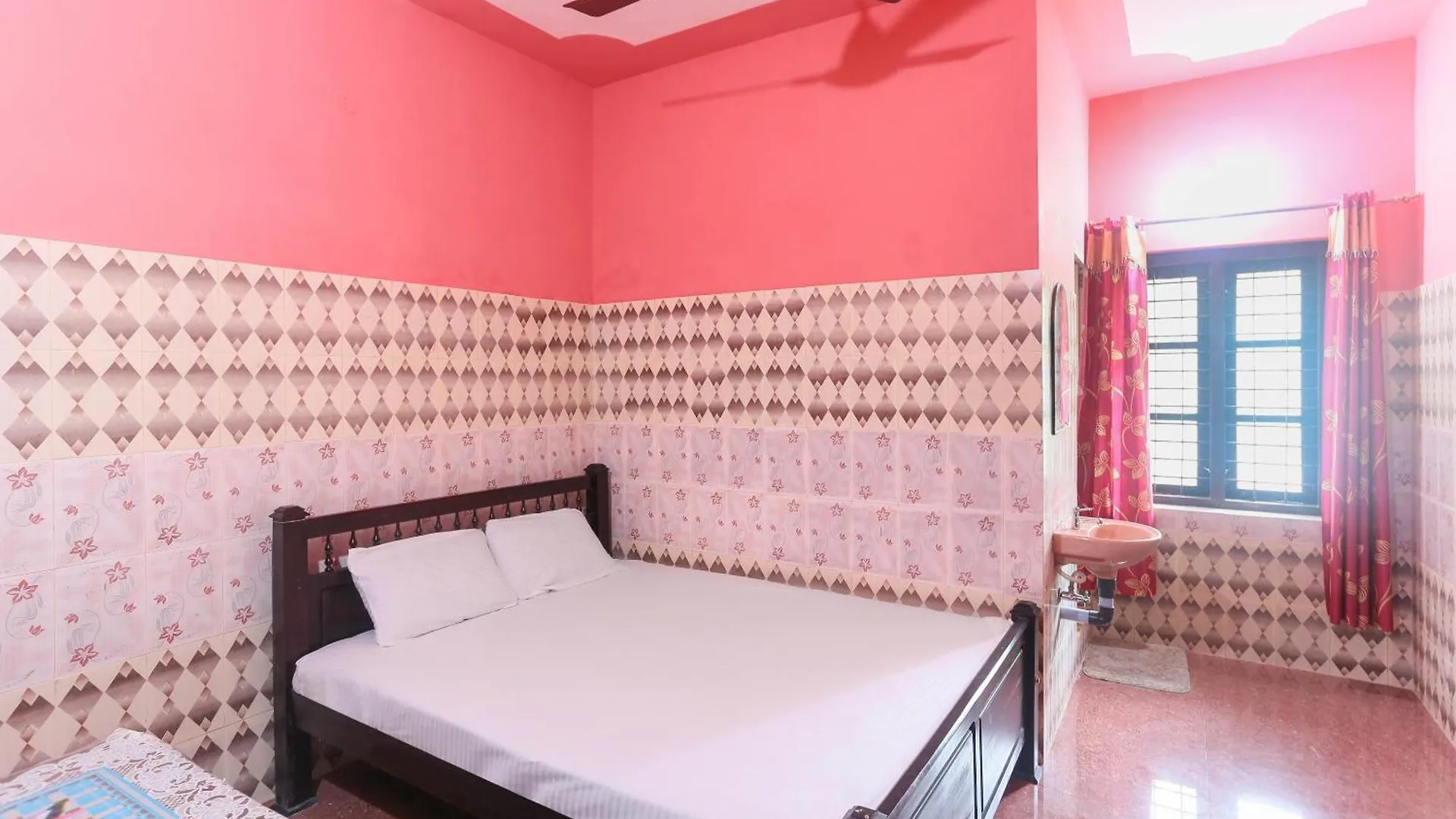 Hotel O Sree Bhadra Tourist Home Kollam 2*,  India