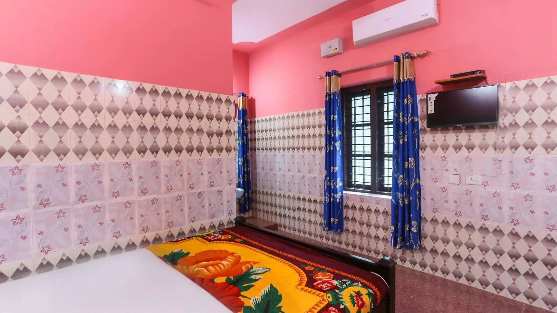 Hotel O Sree Bhadra Tourist Home Kollam